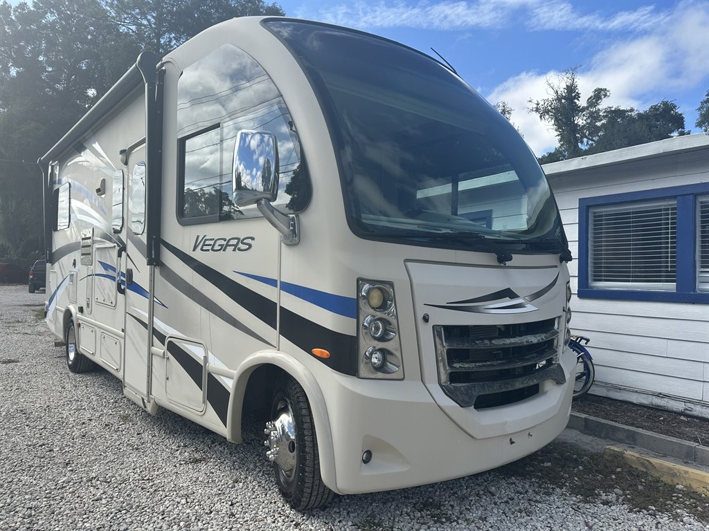 2014 Ford Econoline's photo