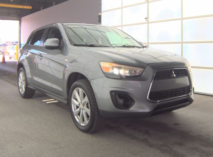 2015 Mitsubishi Outlander Sport ES's photo