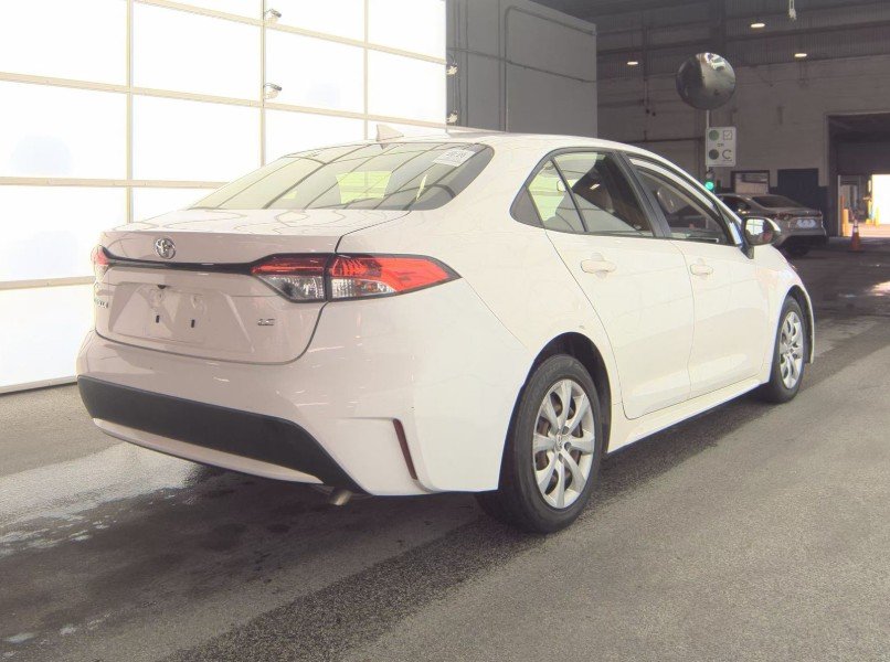 2020 Toyota Corolla LE's photo
