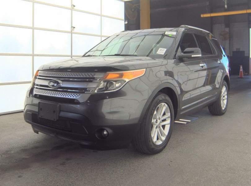2015 Ford Explorer XLT's photo