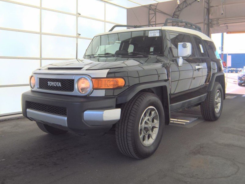 2012 Toyota FJ Cruiser Base's photo