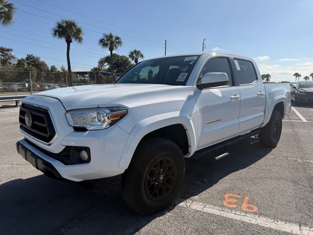 2020 Toyota Tacoma SR5's photo