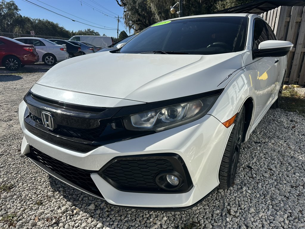 2018 Honda Civic Hatchback EX's photo