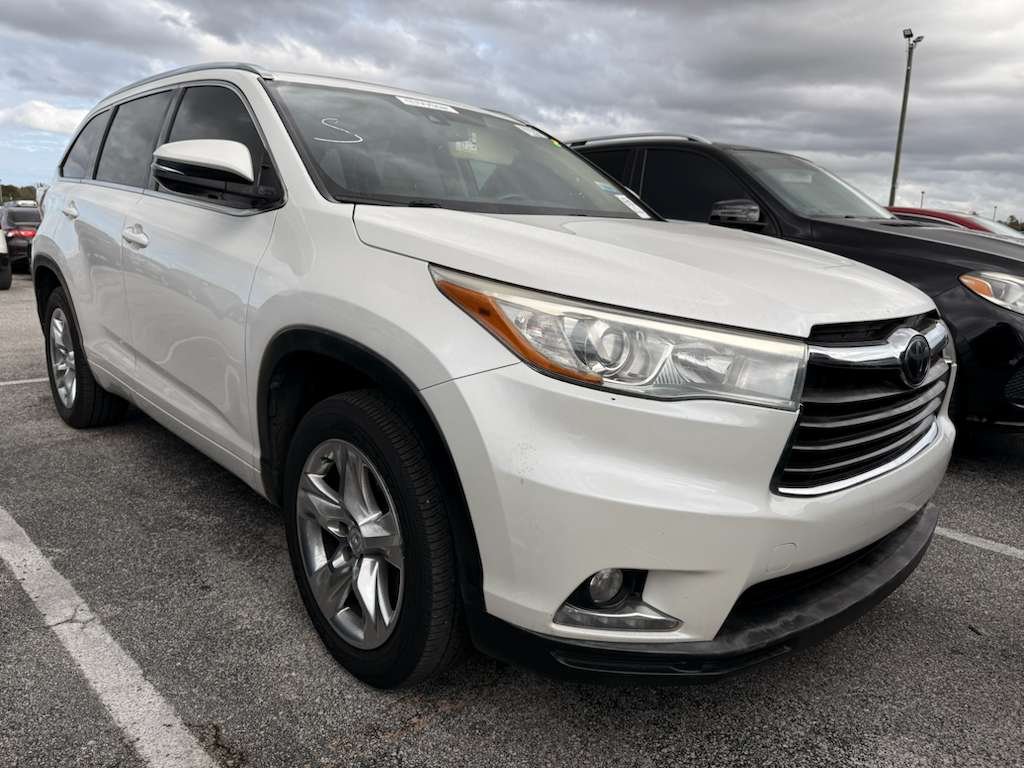 2015 Toyota Highlander Limited Platinum's photo