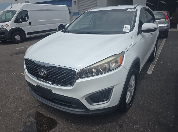 2018 Kia Sorento LX AT's photo